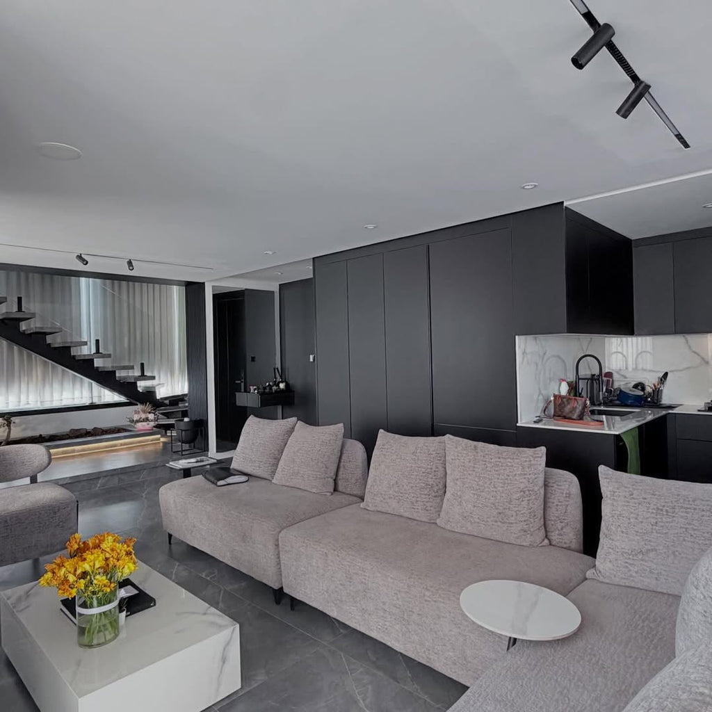 A third-floor apartment with a rooftop, 149sqm
