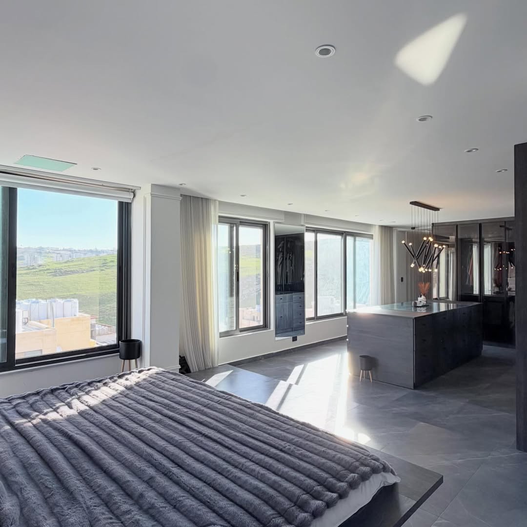 A third-floor apartment with a rooftop, 149sqm