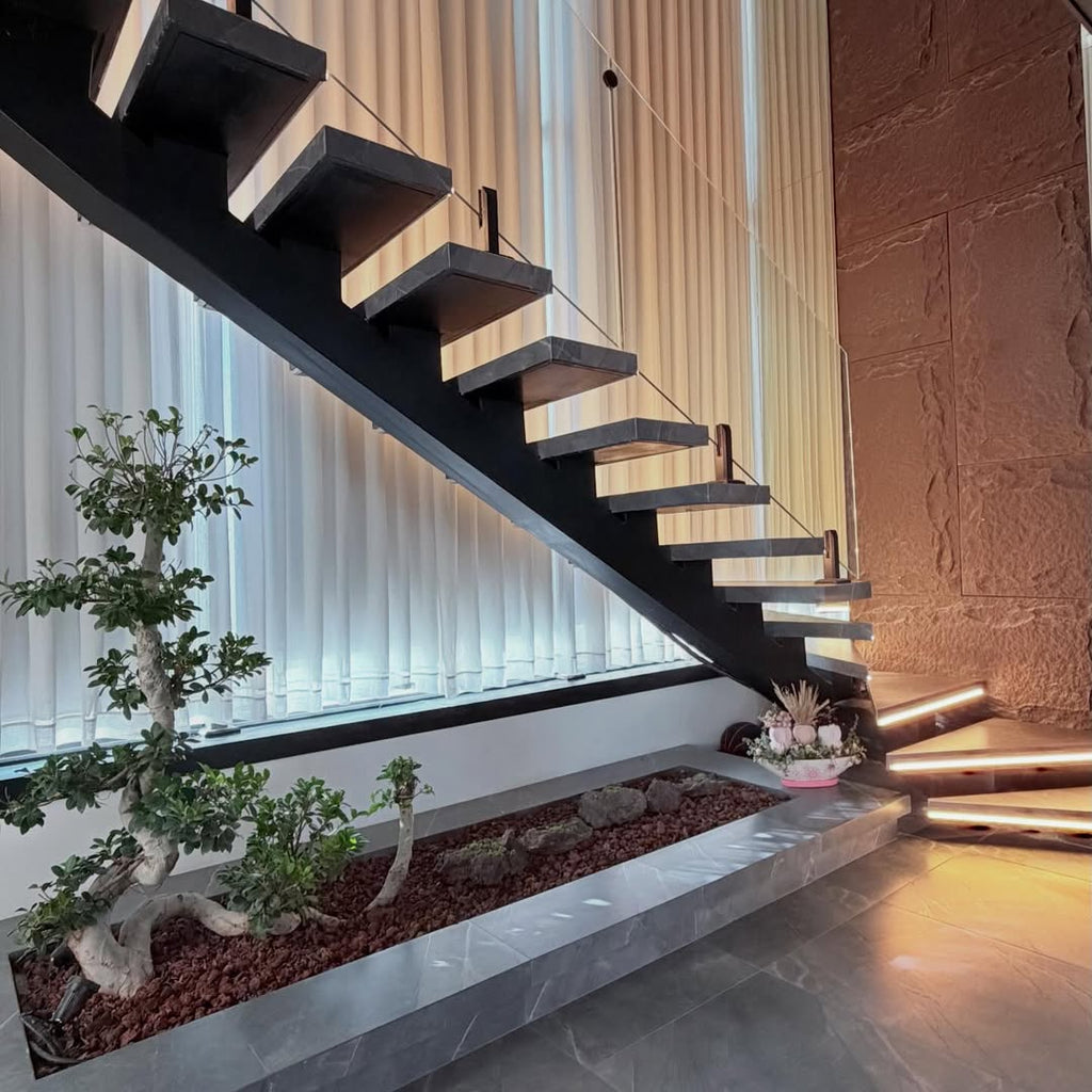 A third-floor apartment with a rooftop, 149sqm