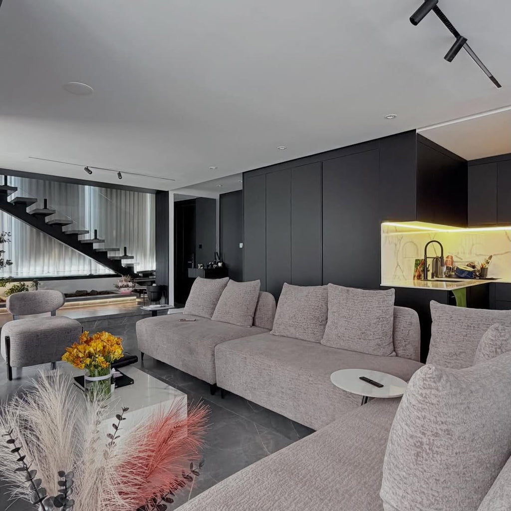 A third-floor apartment with a rooftop, 149sqm
