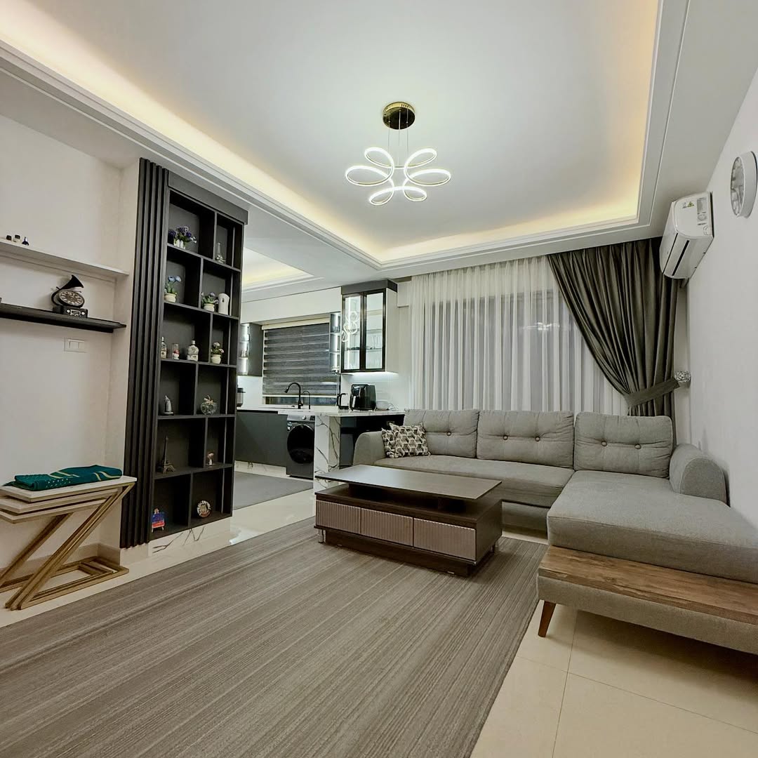 First-floor apartment with an area of 159 sqm