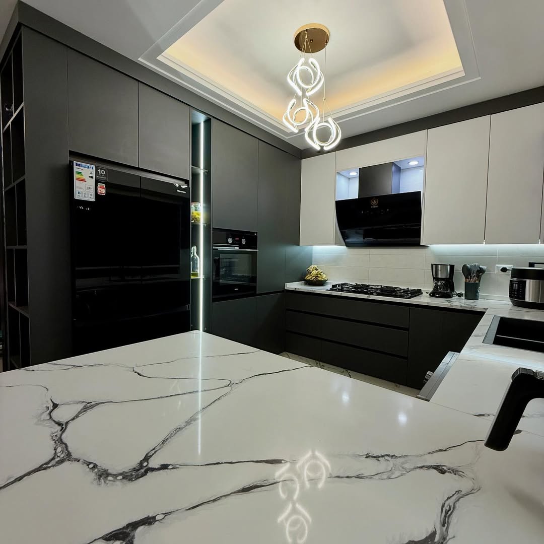 First-floor apartment with an area of 159 sqm