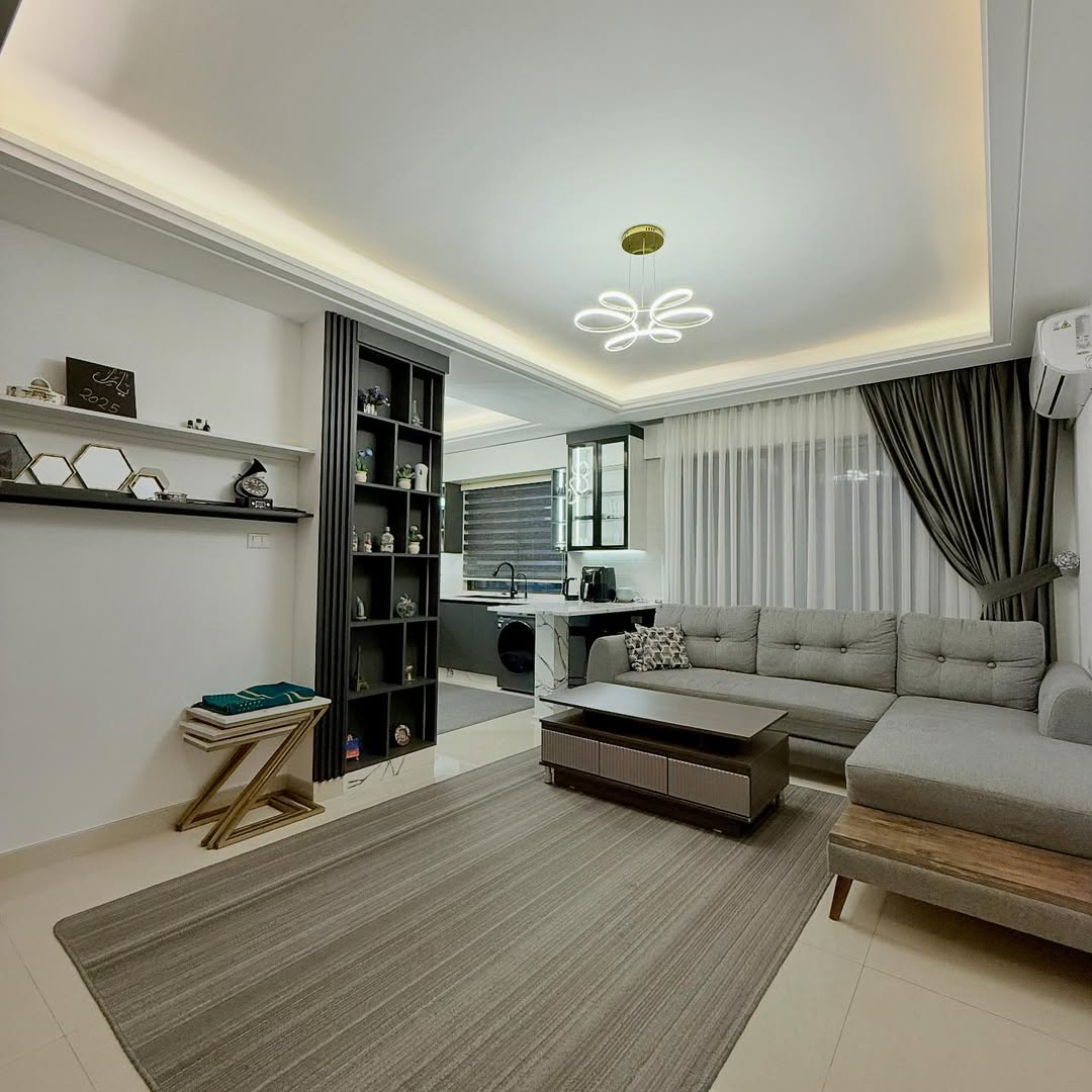 First-floor apartment with an area of 159 sqm