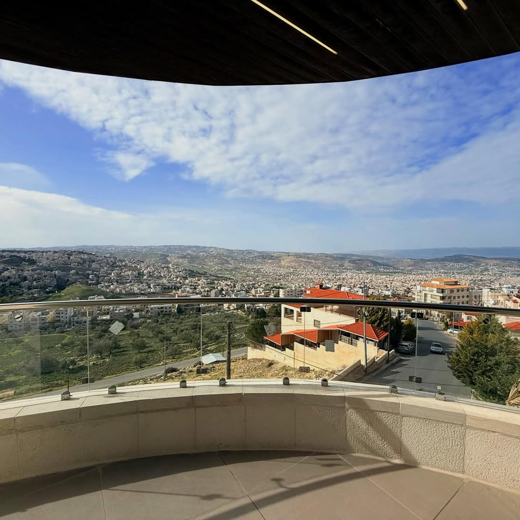 Apartment with an area of 198 sqm.