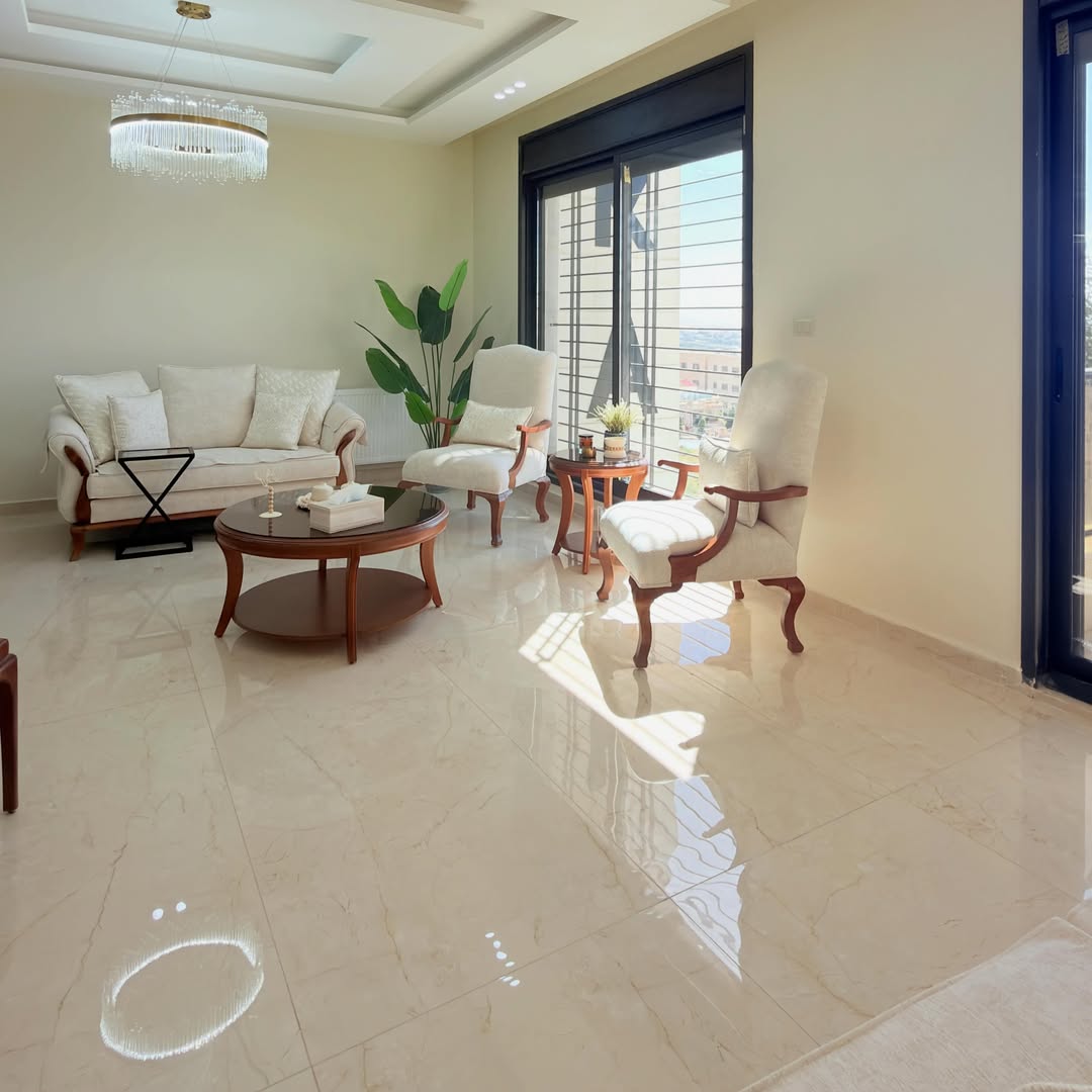 Third Floor Apartment with Private Roof – Total Area 400 sqm