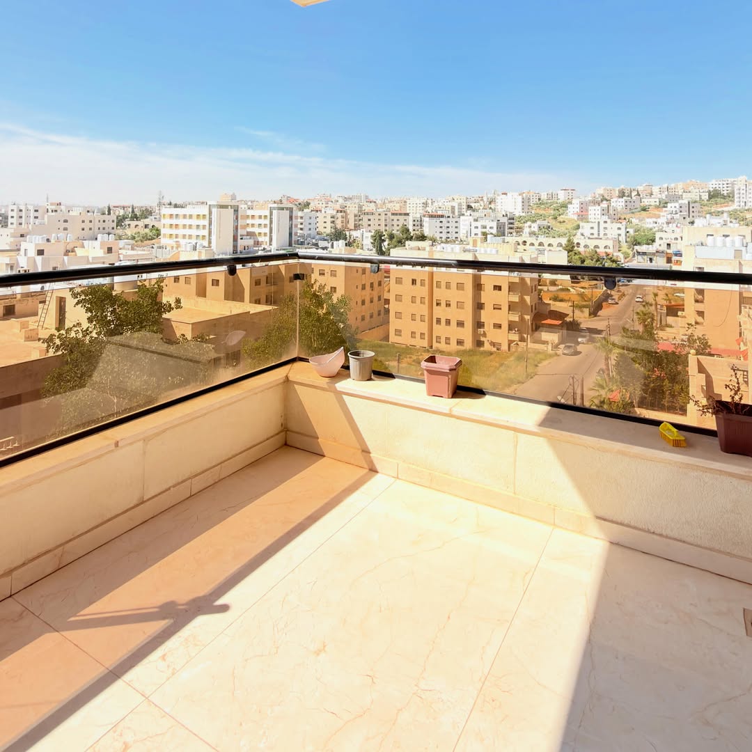 Third Floor Apartment with Private Roof – Total Area 400 sqm