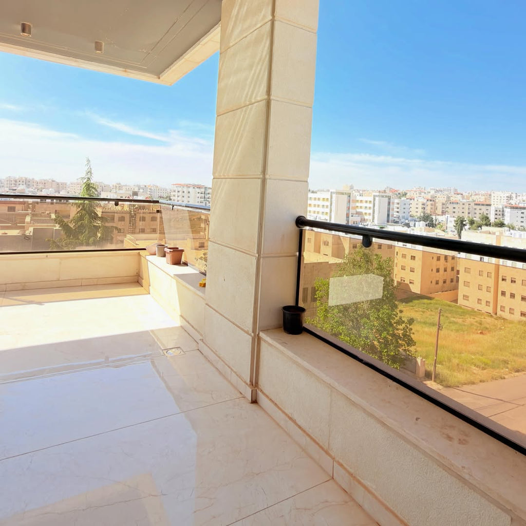 Third Floor Apartment with Private Roof – Total Area 400 sqm