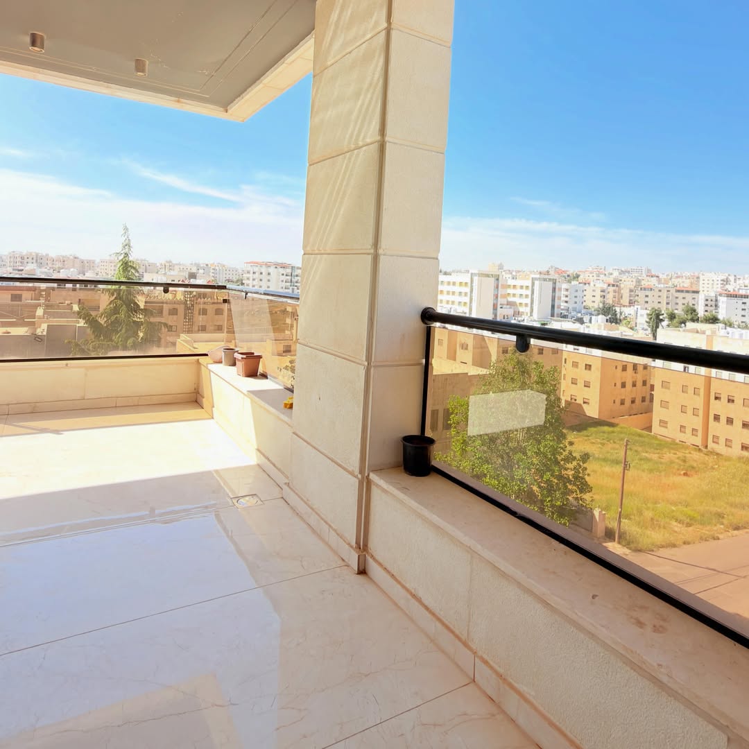 Third Floor Apartment with Private Roof – Total Area 400 sqm