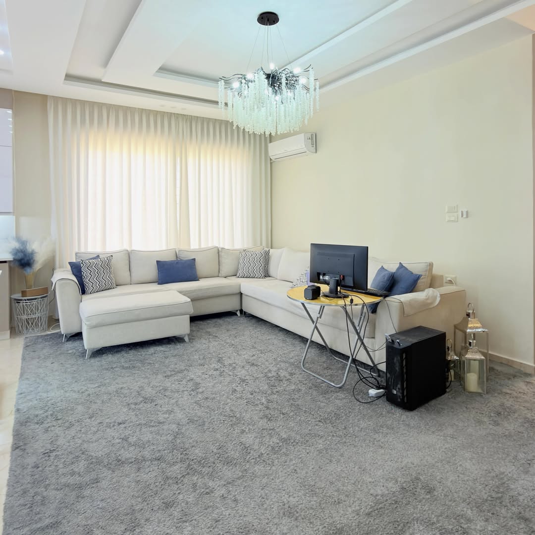 Third Floor Apartment with Private Roof – Total Area 400 sqm