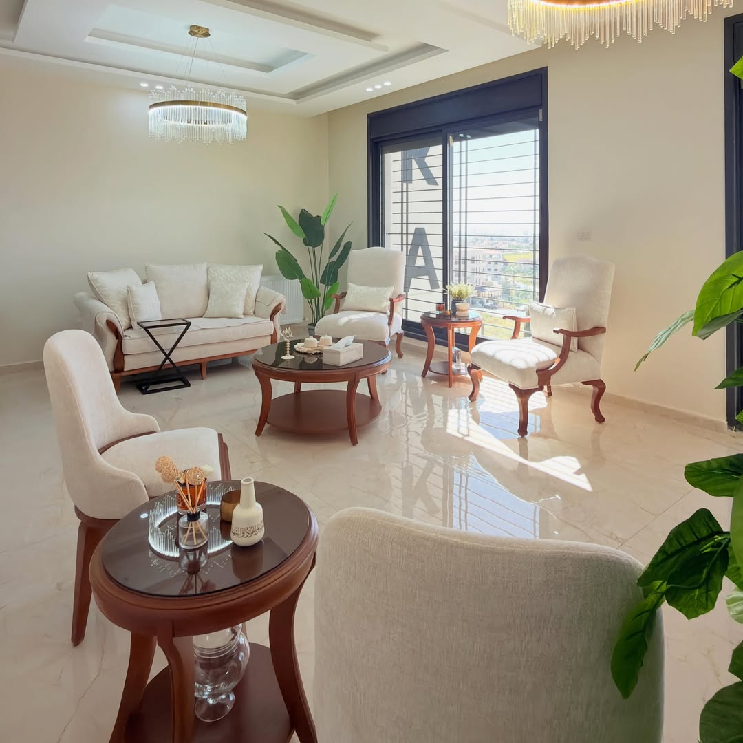 Third Floor Apartment with Private Roof – Total Area 400 sqm