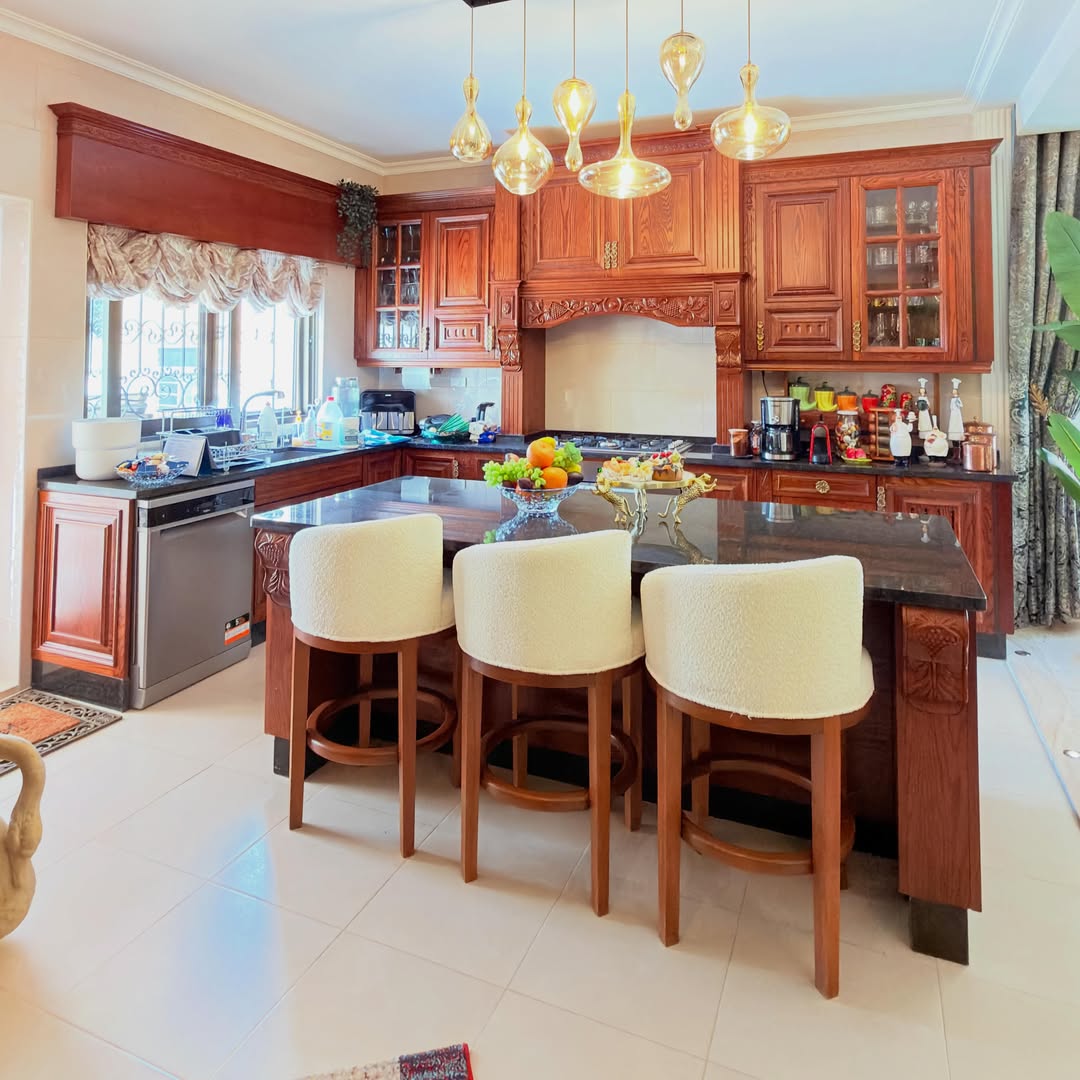 Ground Floor Apartment – 300 sqm