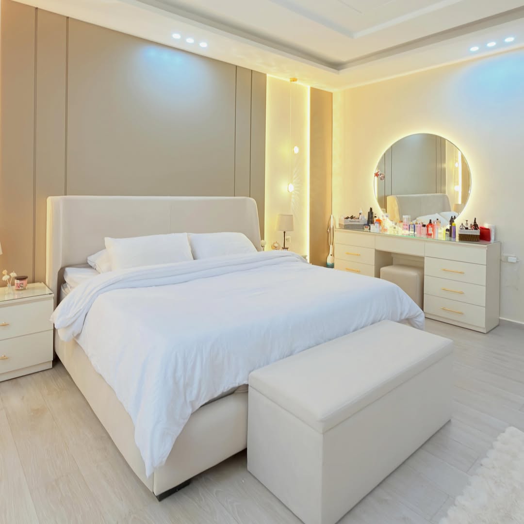 Third Floor Apartment with Private Roof – Total Area 400 sqm