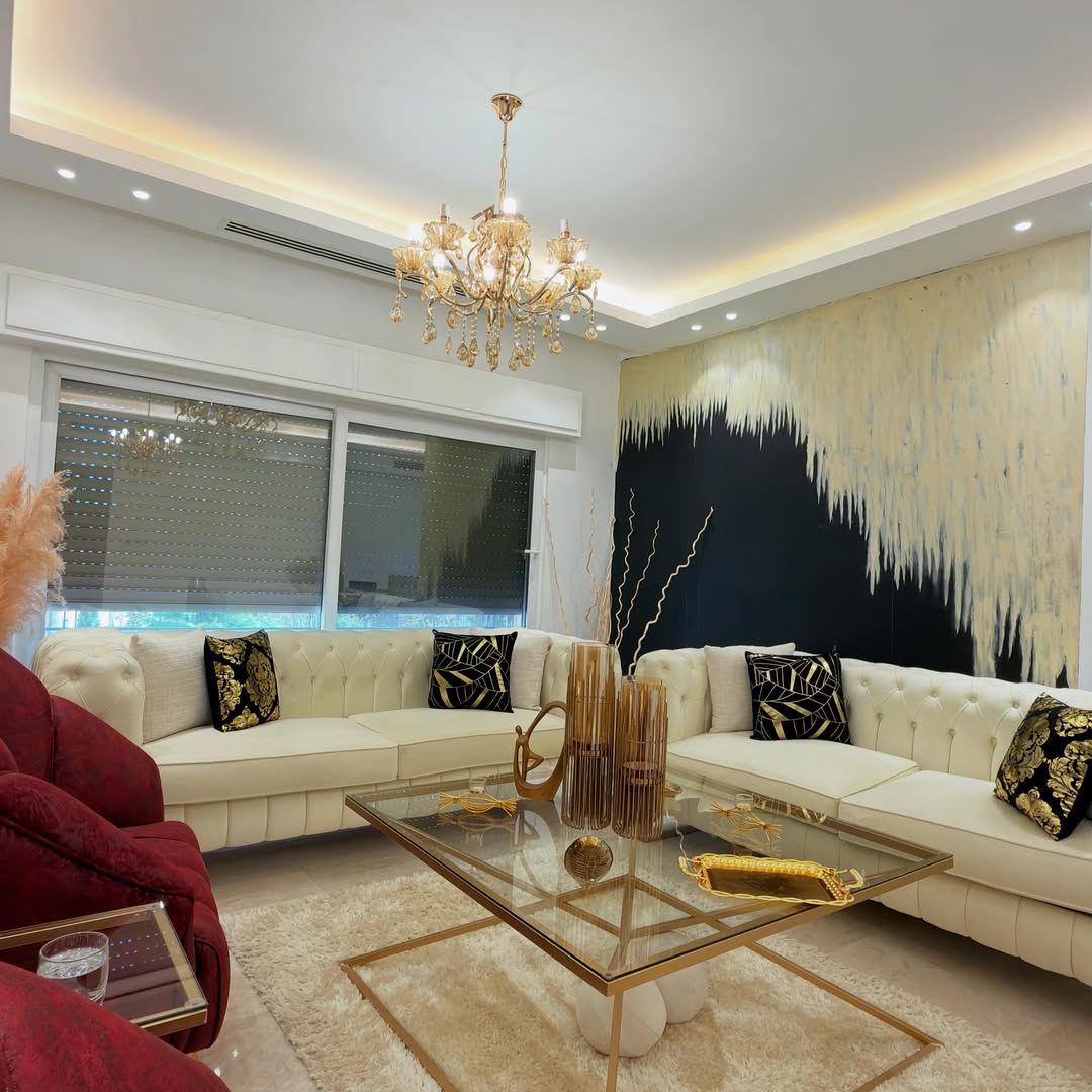Raised ground-floor apartment