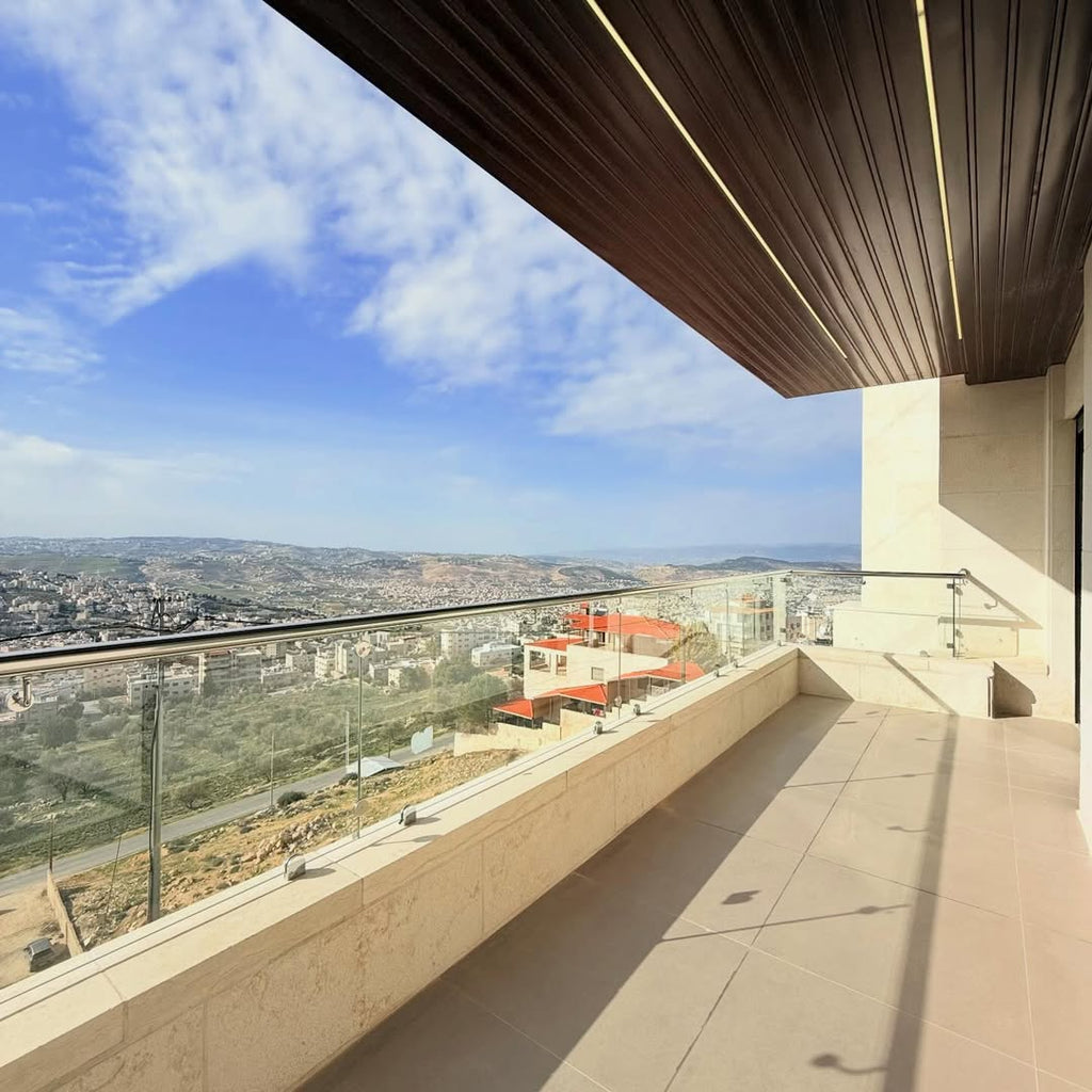 Apartment with an area of 204 sqm