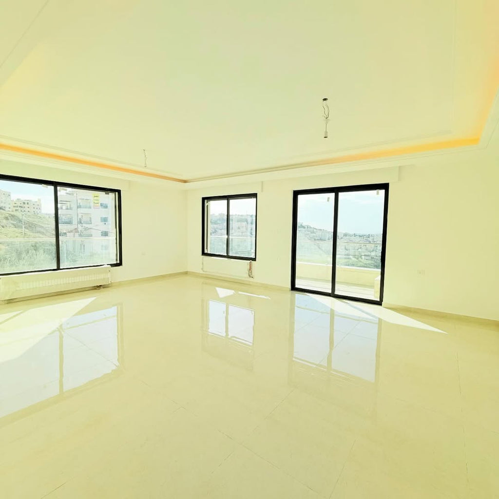 Apartment with an area of 204 sqm