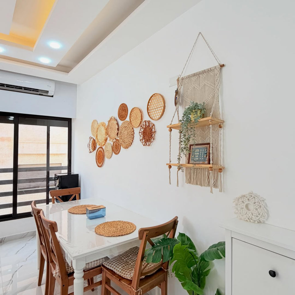 Third Floor Apartment with Private Roof – Fully Furnished