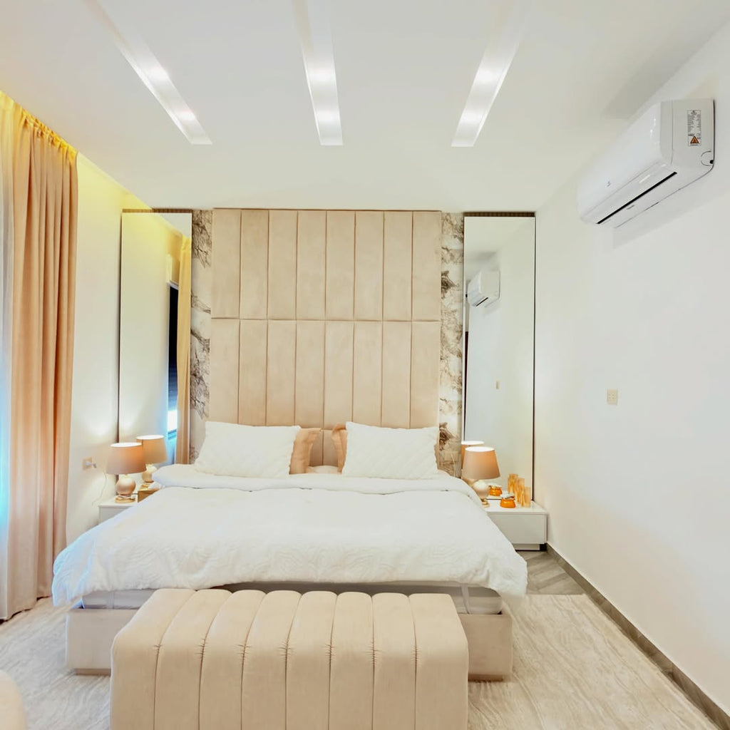 Third-floor apartment with a roof