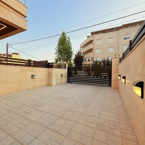 A ground-floor apartment with an area of 450 sqm.