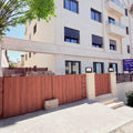 Raised ground-floor apartment with a private garage
