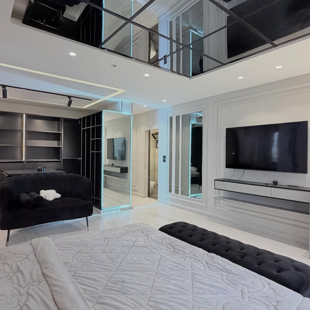 Apartment with a rooftop (duplex), 300sqm.
