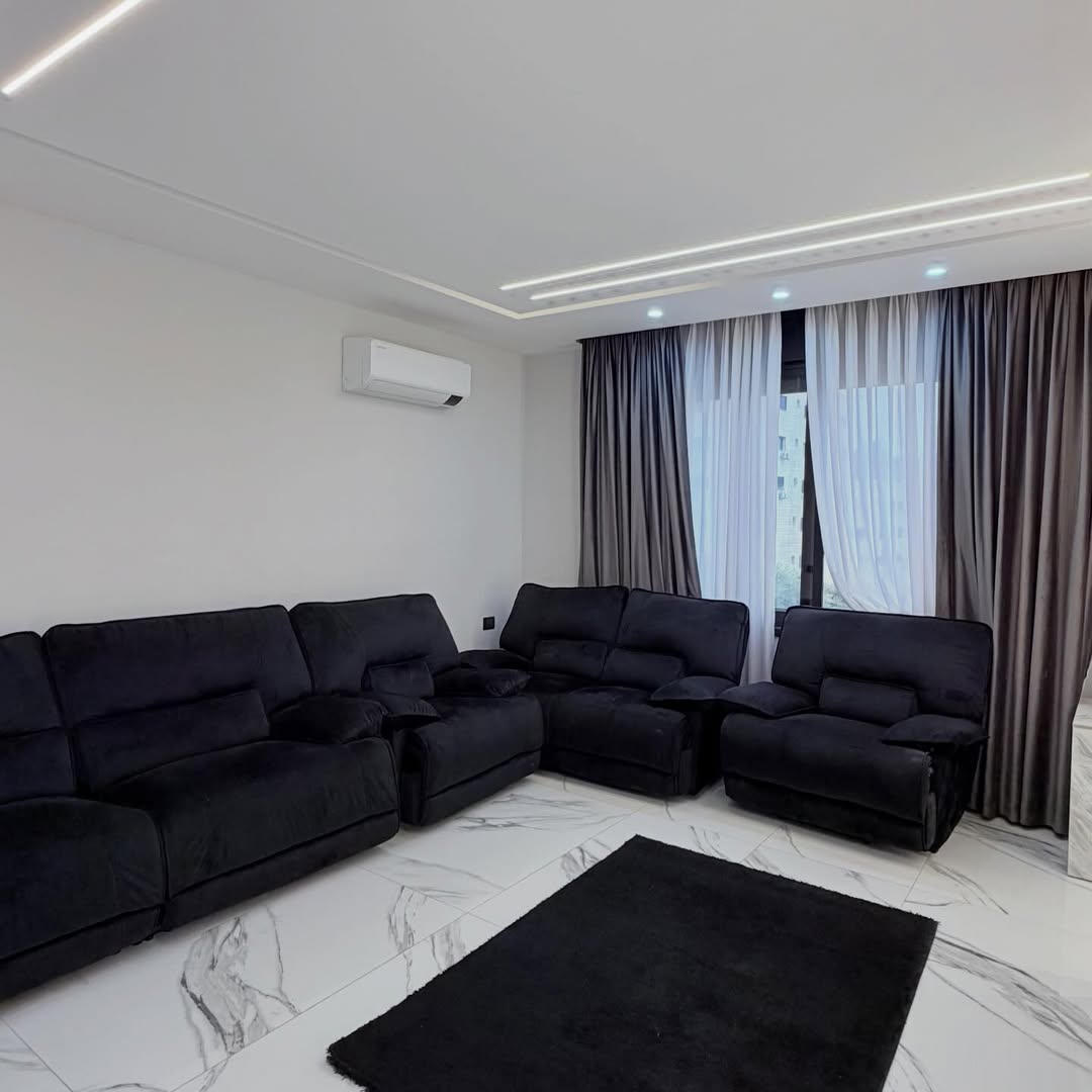Apartment with a rooftop (duplex), 300sqm.