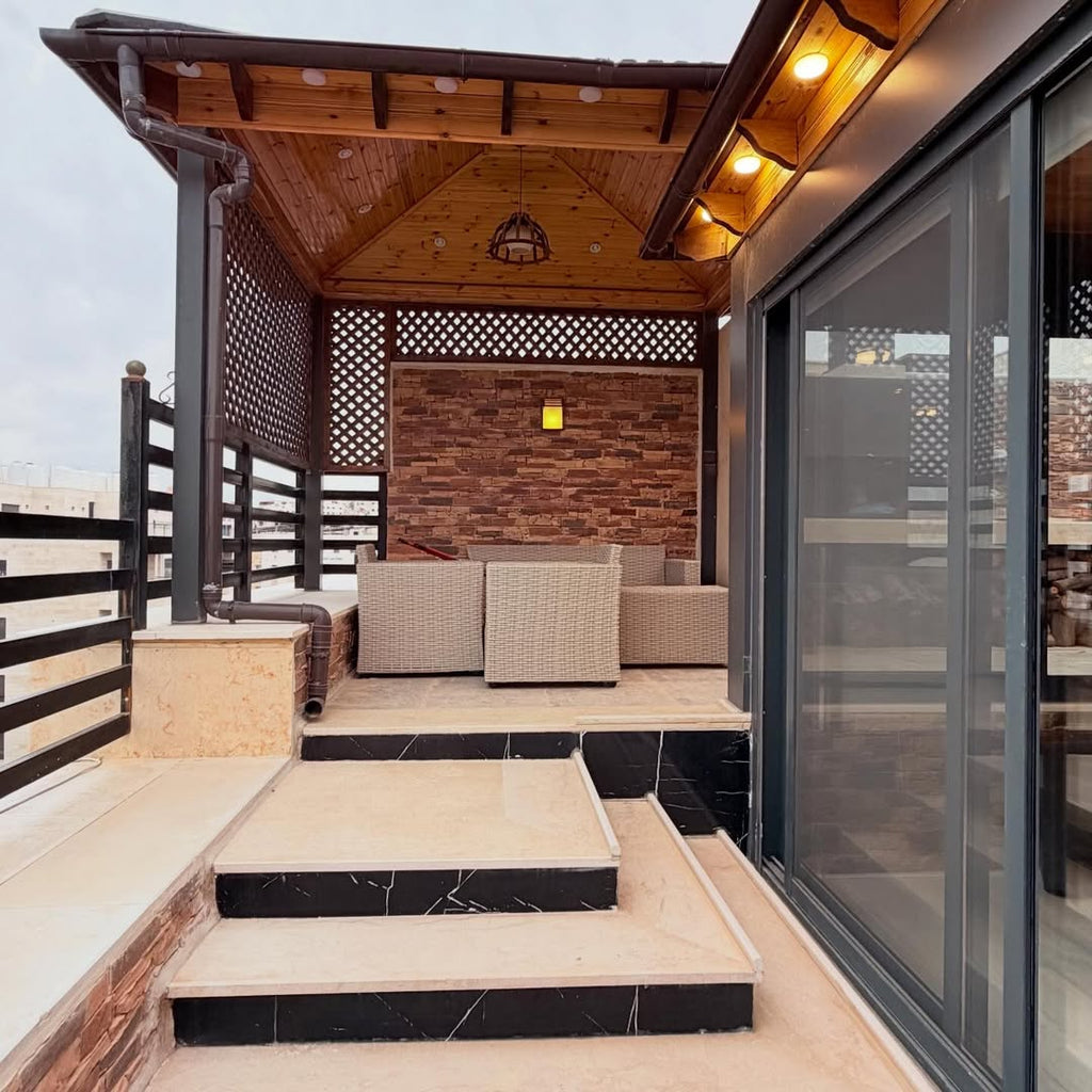 Apartment with a rooftop (duplex), 300sqm.