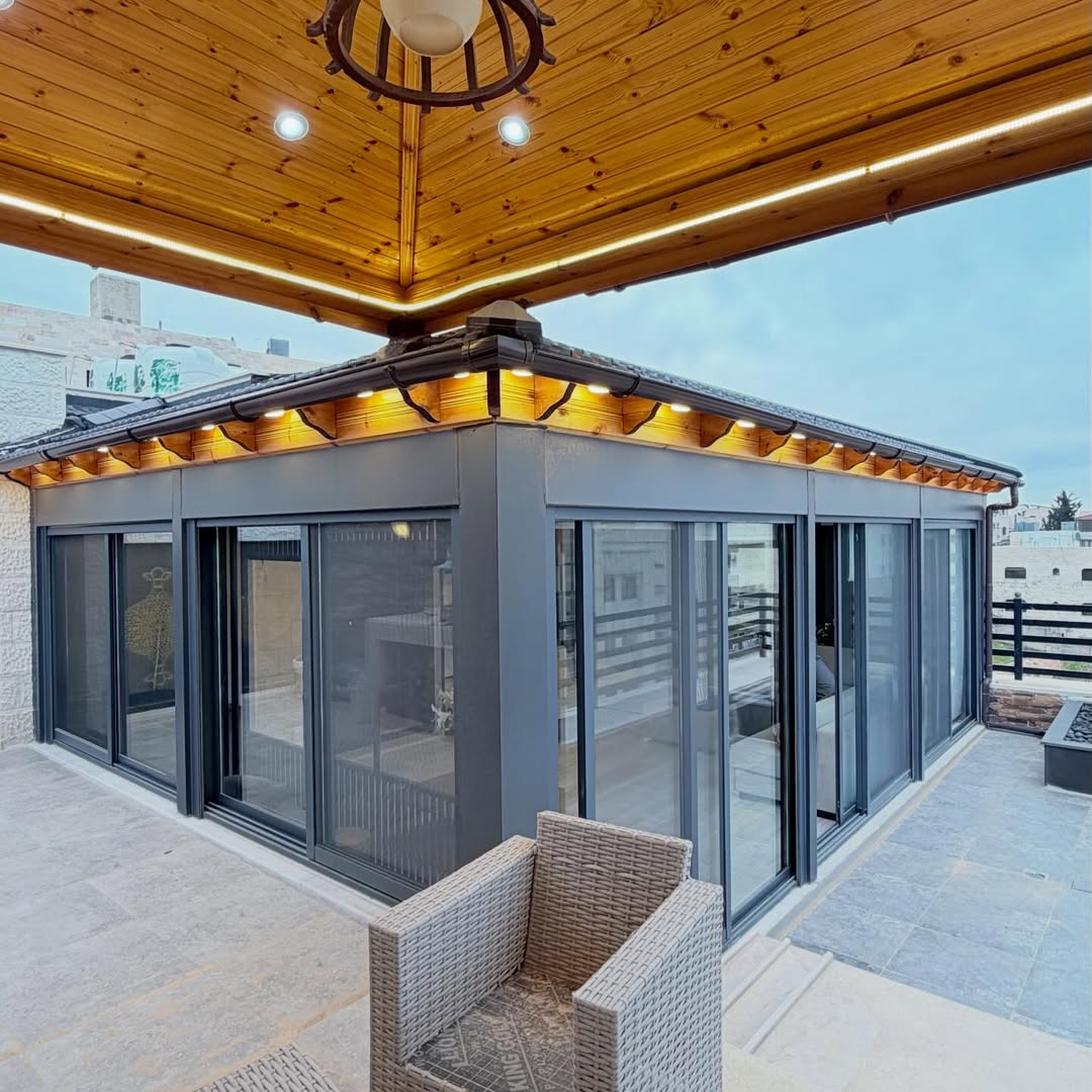 Apartment with a rooftop (duplex), 300sqm.