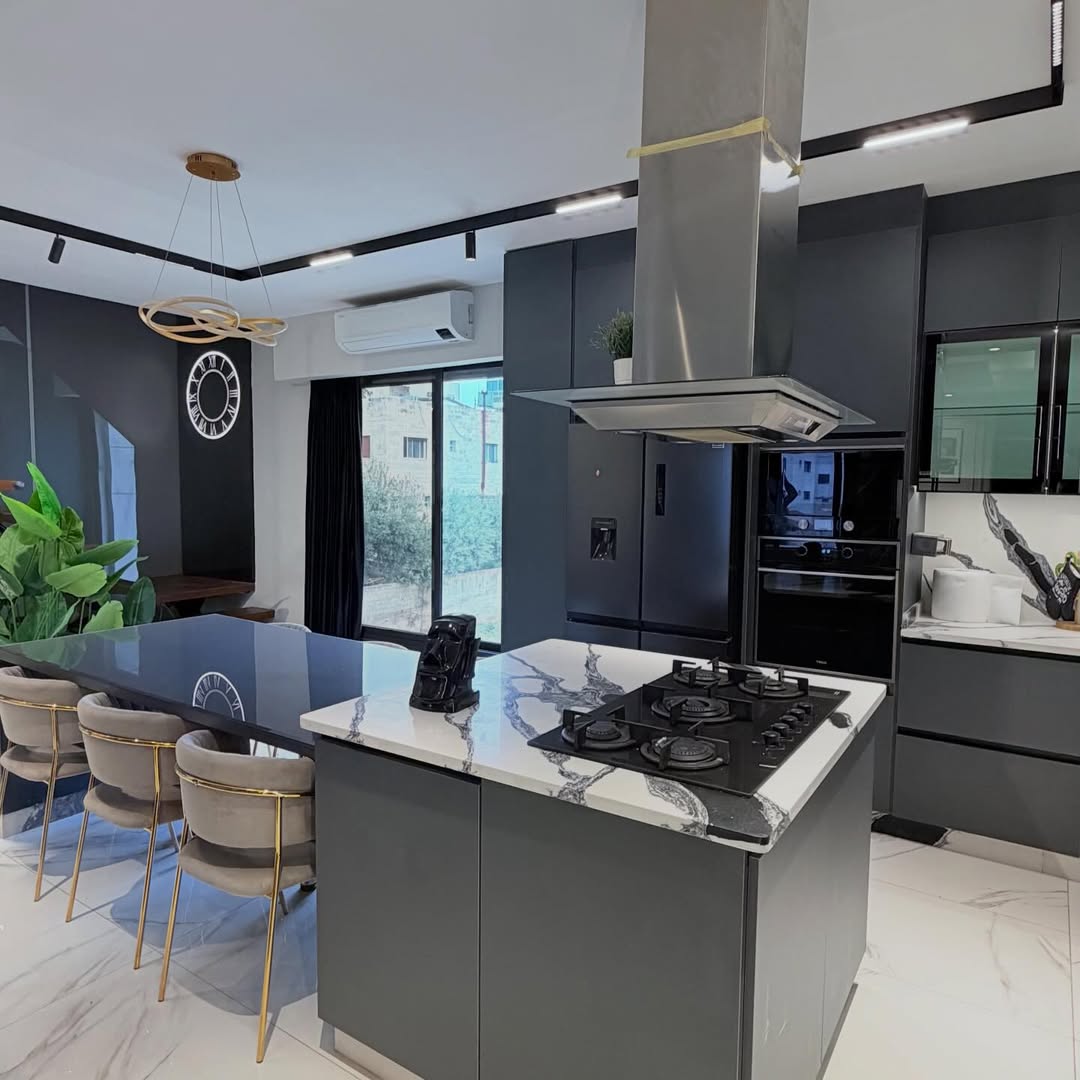 Apartment with a rooftop (duplex), 300sqm.