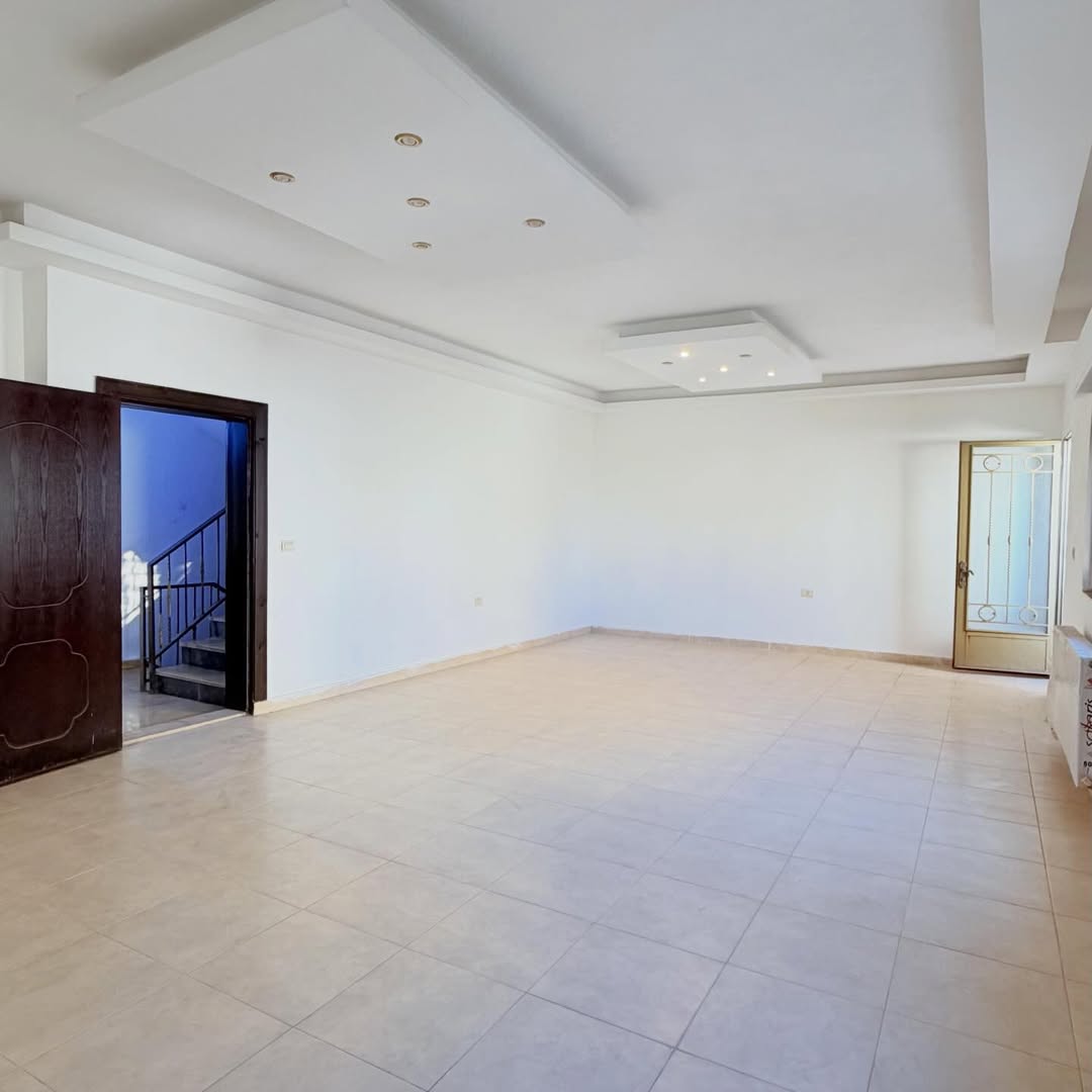 Apartment with an area of 350 sqm.