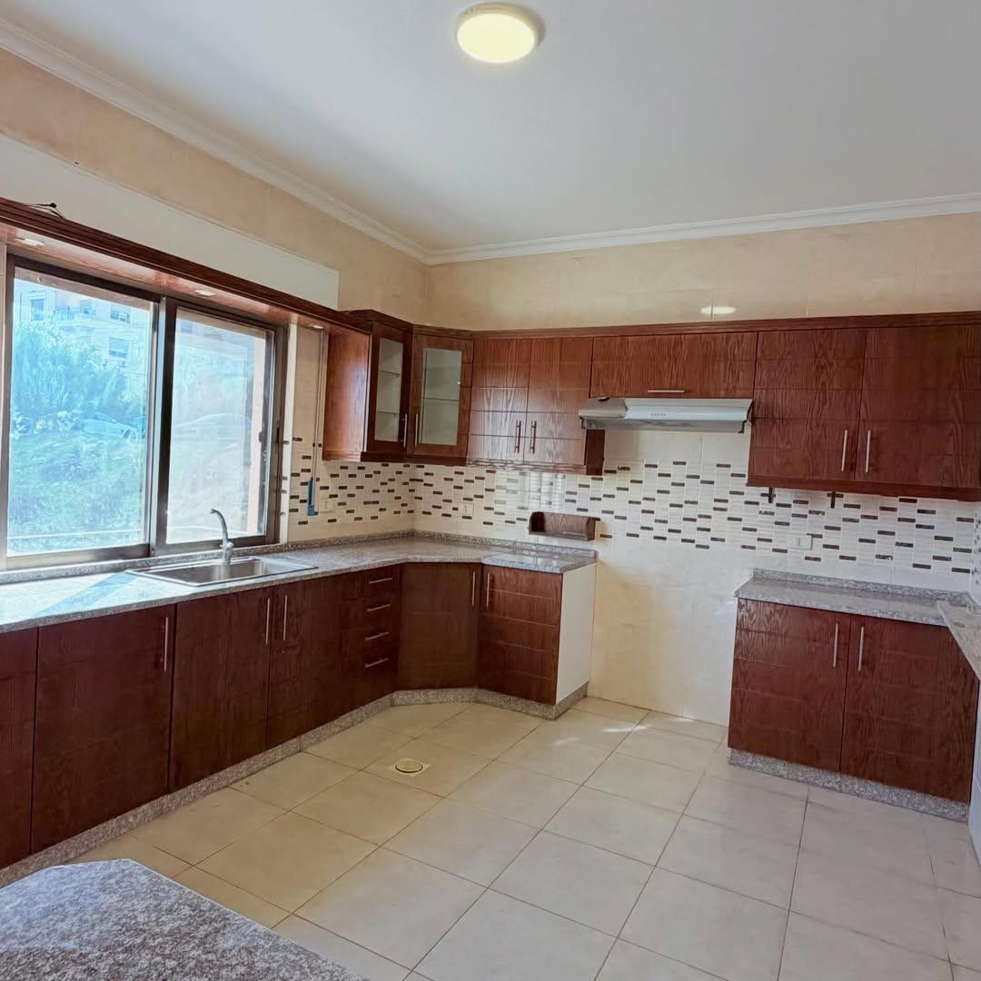 Apartment with an area of 350 sqm.