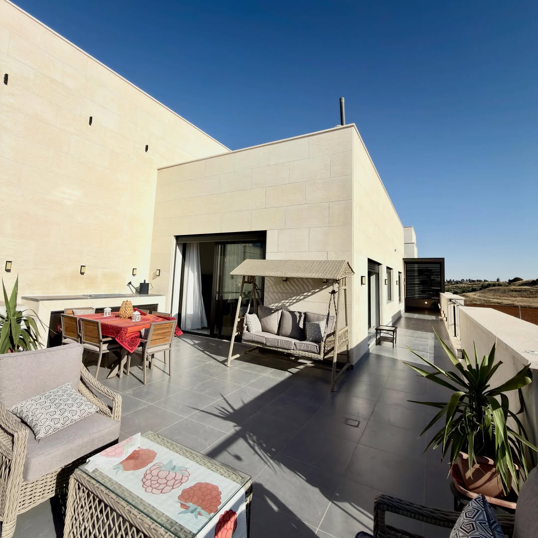 Roof Top  Apartment – 374 sqm