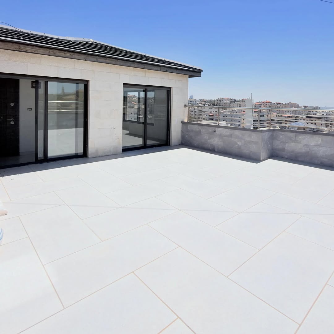 First-floor apartment with a roof, located in Khalda