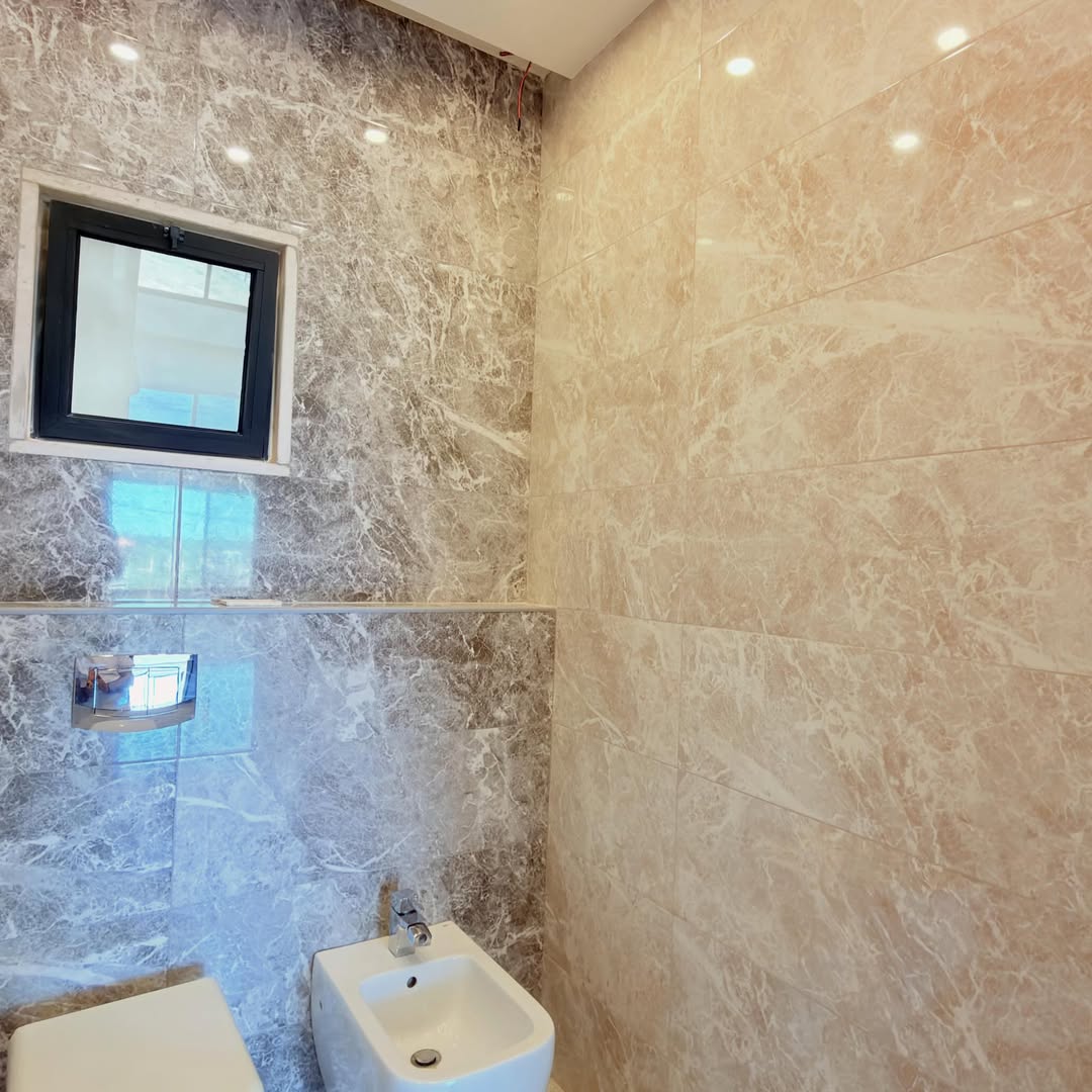 First-floor apartment with a roof, located in Khalda