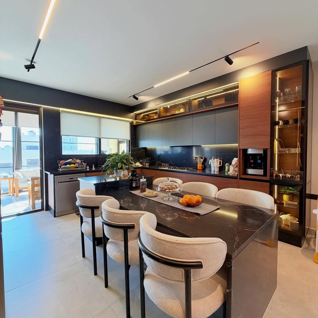 Apartment with a rooftop, total area 440 sqm