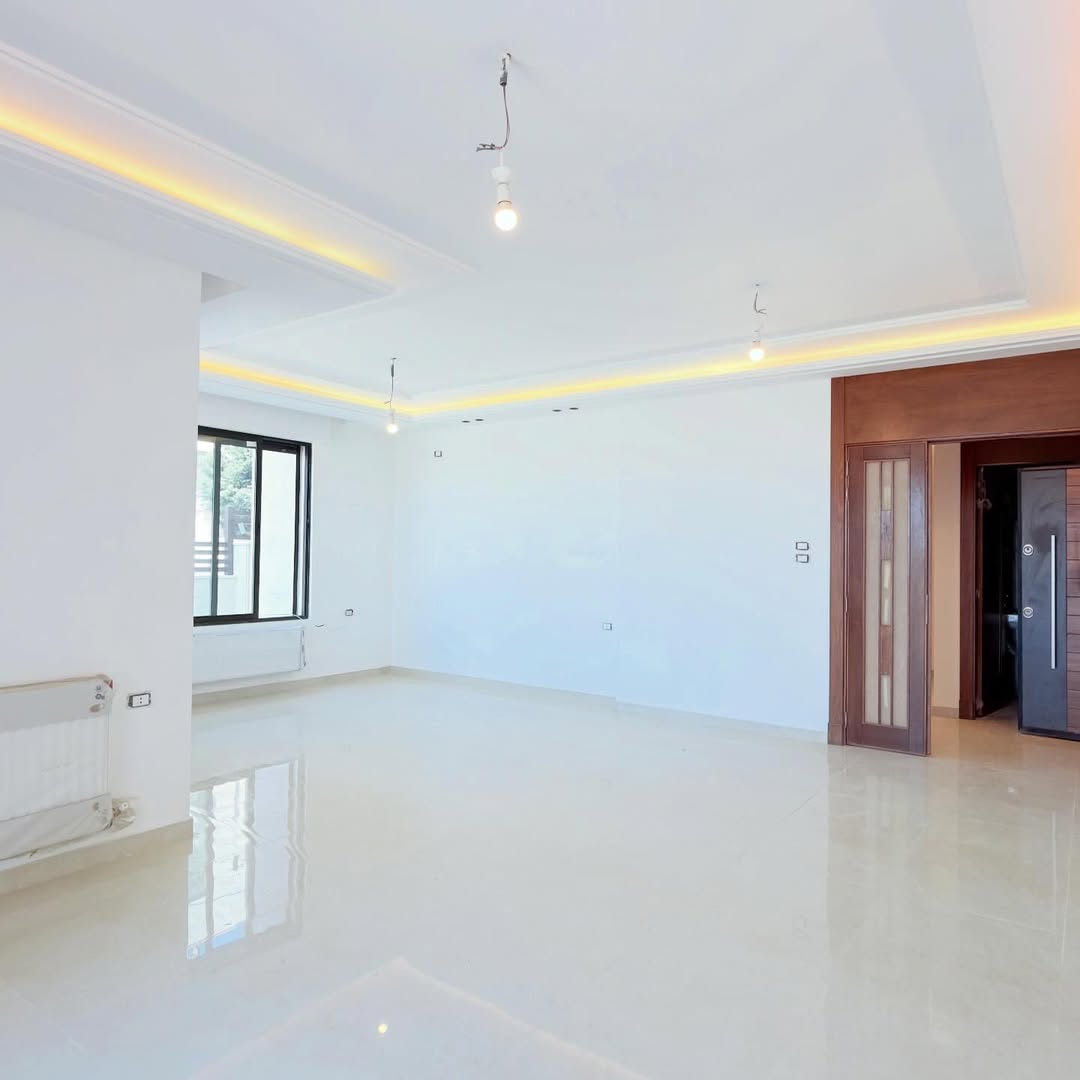 Ground floor apartment — 450 sqm