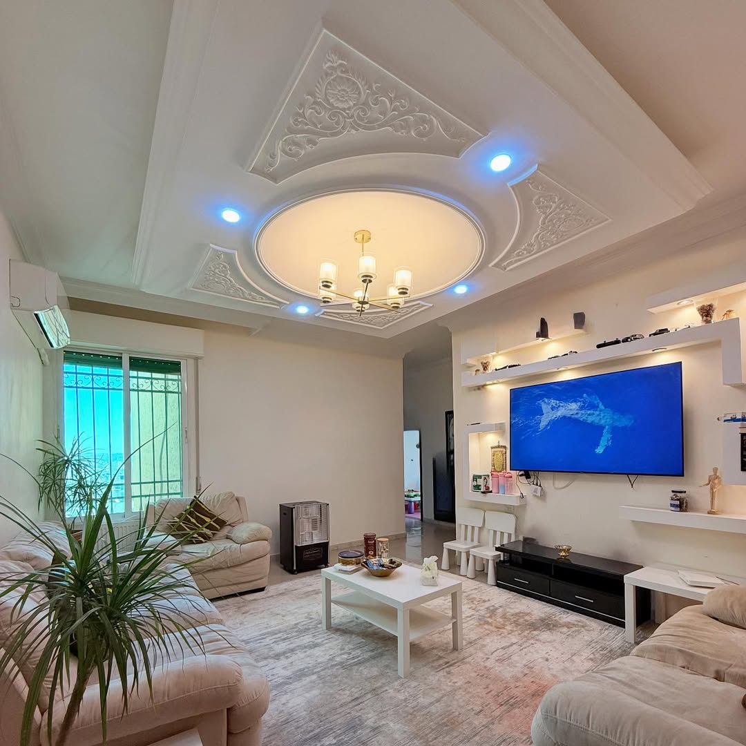 A third-floor apartment with an area of 145 sqm.