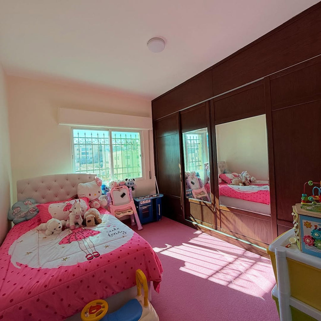 A third-floor apartment with an area of 145 sqm.