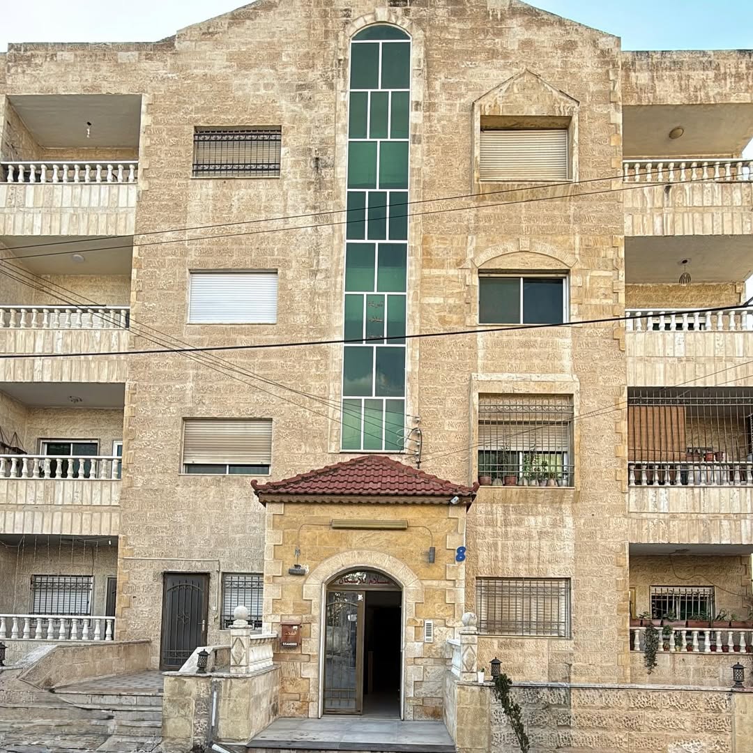 A third-floor apartment with an area of 145 sqm.