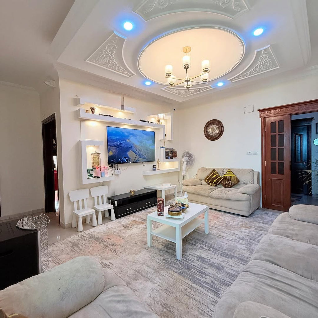 A third-floor apartment with an area of 145 sqm.