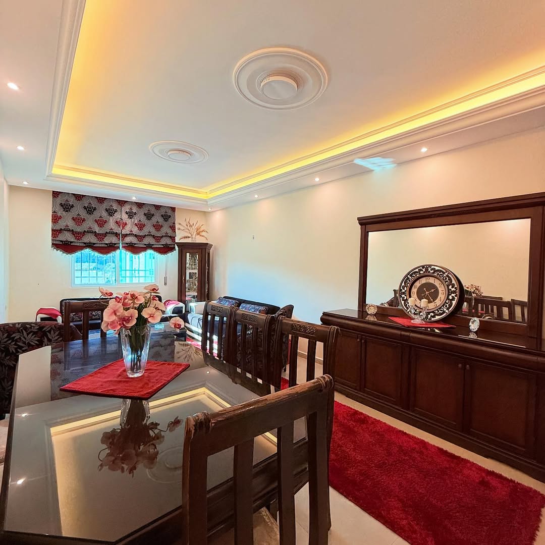 A third-floor apartment with an area of 145 sqm.