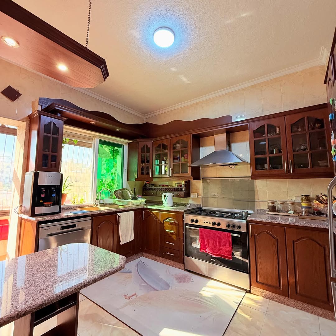 A third-floor apartment with an area of 145 sqm.