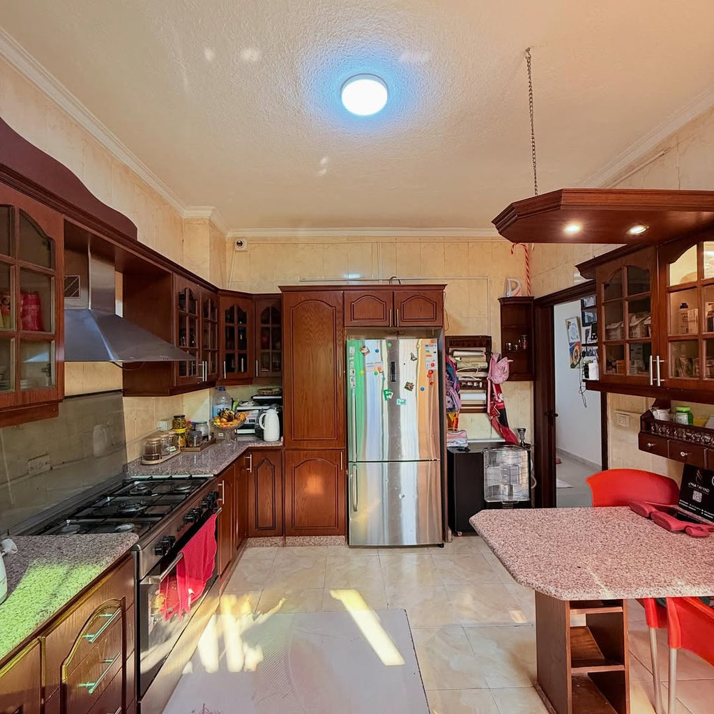 A third-floor apartment with an area of 145 sqm.