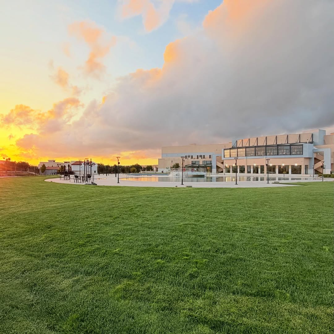 Villa in a compound,   622 sqm.