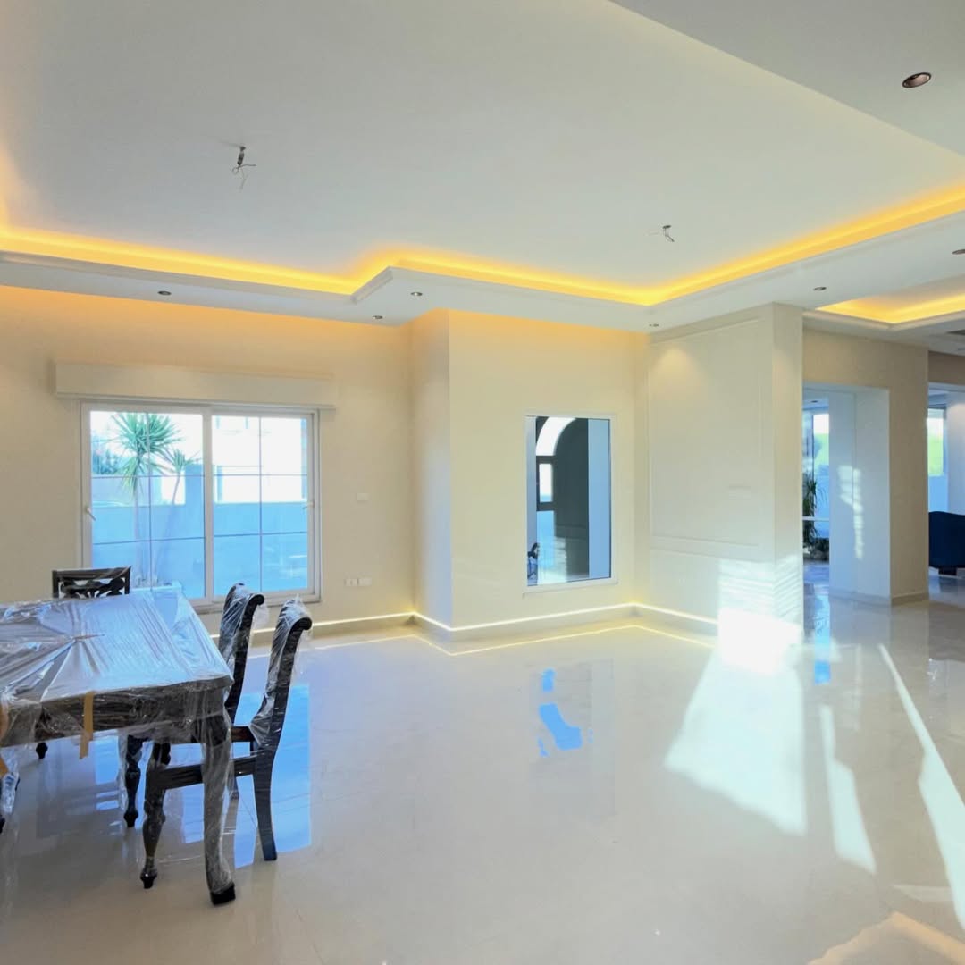 Villa in a compound,   622 sqm.
