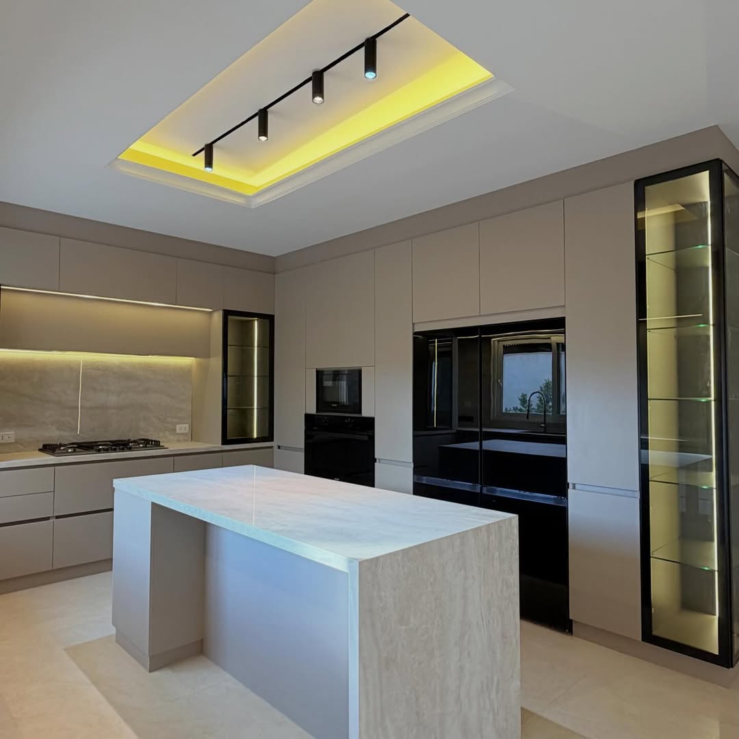 Villa in a compound,   622 sqm.