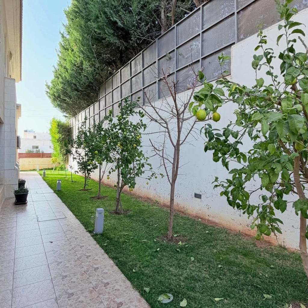 Villa in Dabouq with a land area of 760 sqm.