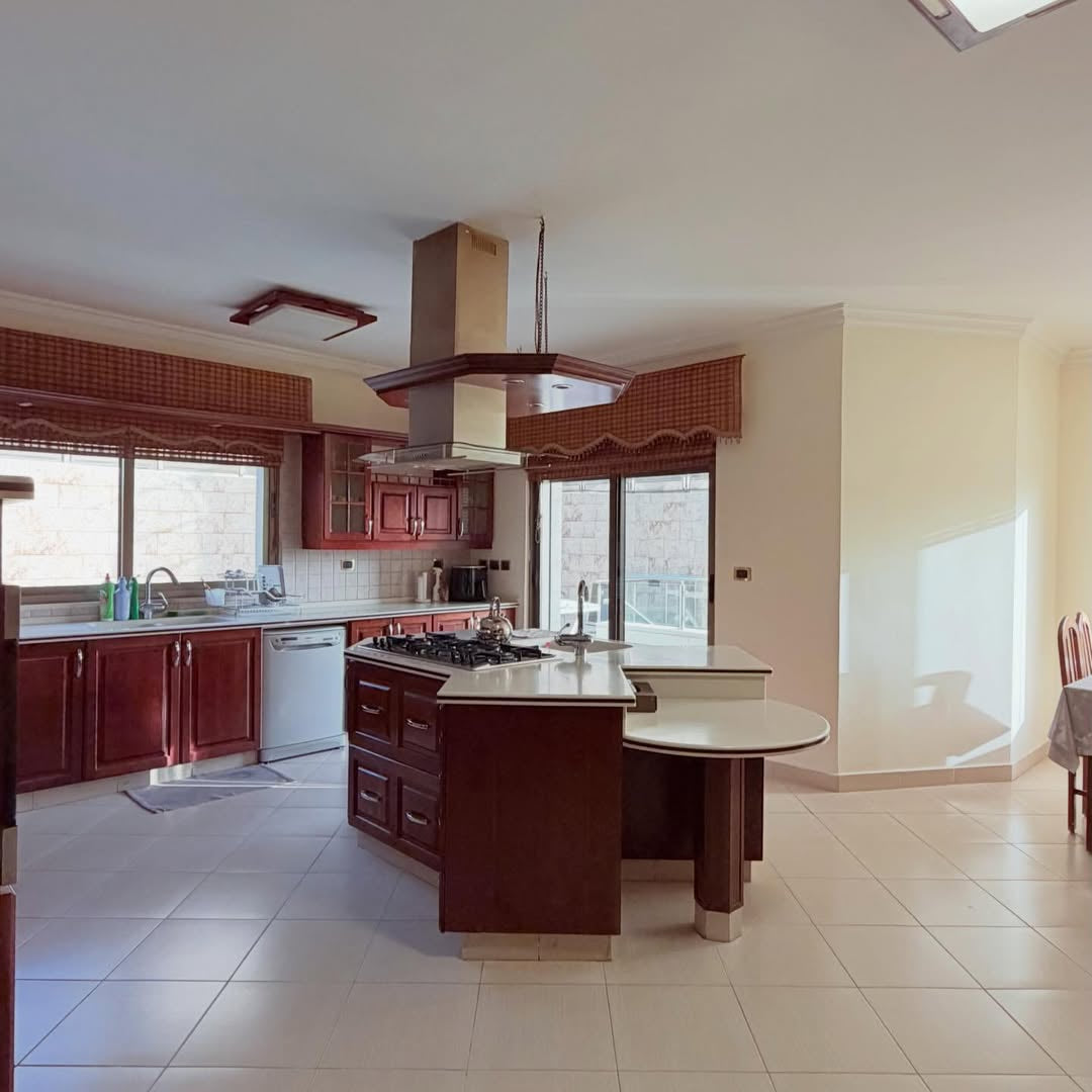 Villa in Dabouq with a land area of 760 sqm.