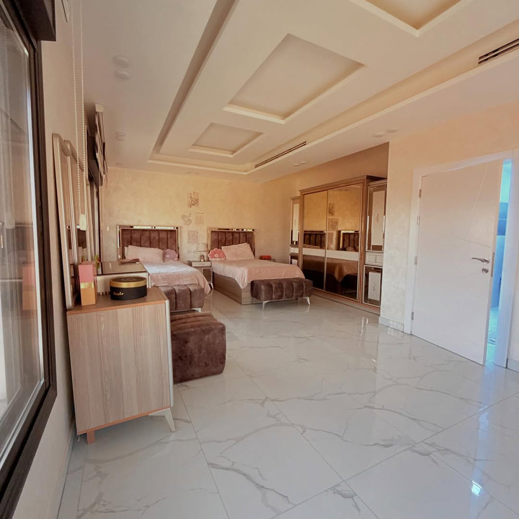 Villa with a land area of 761 sqm.