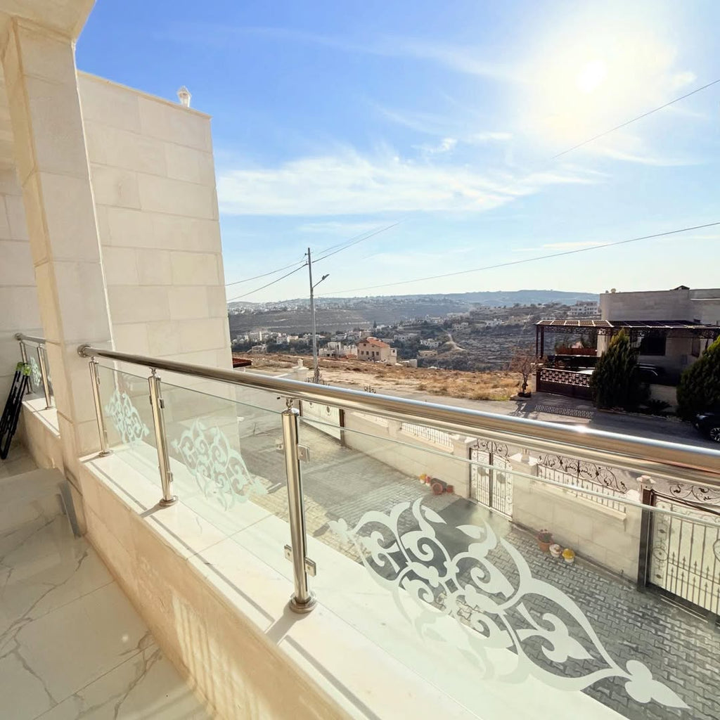 Villa with a land area of 761 sqm.