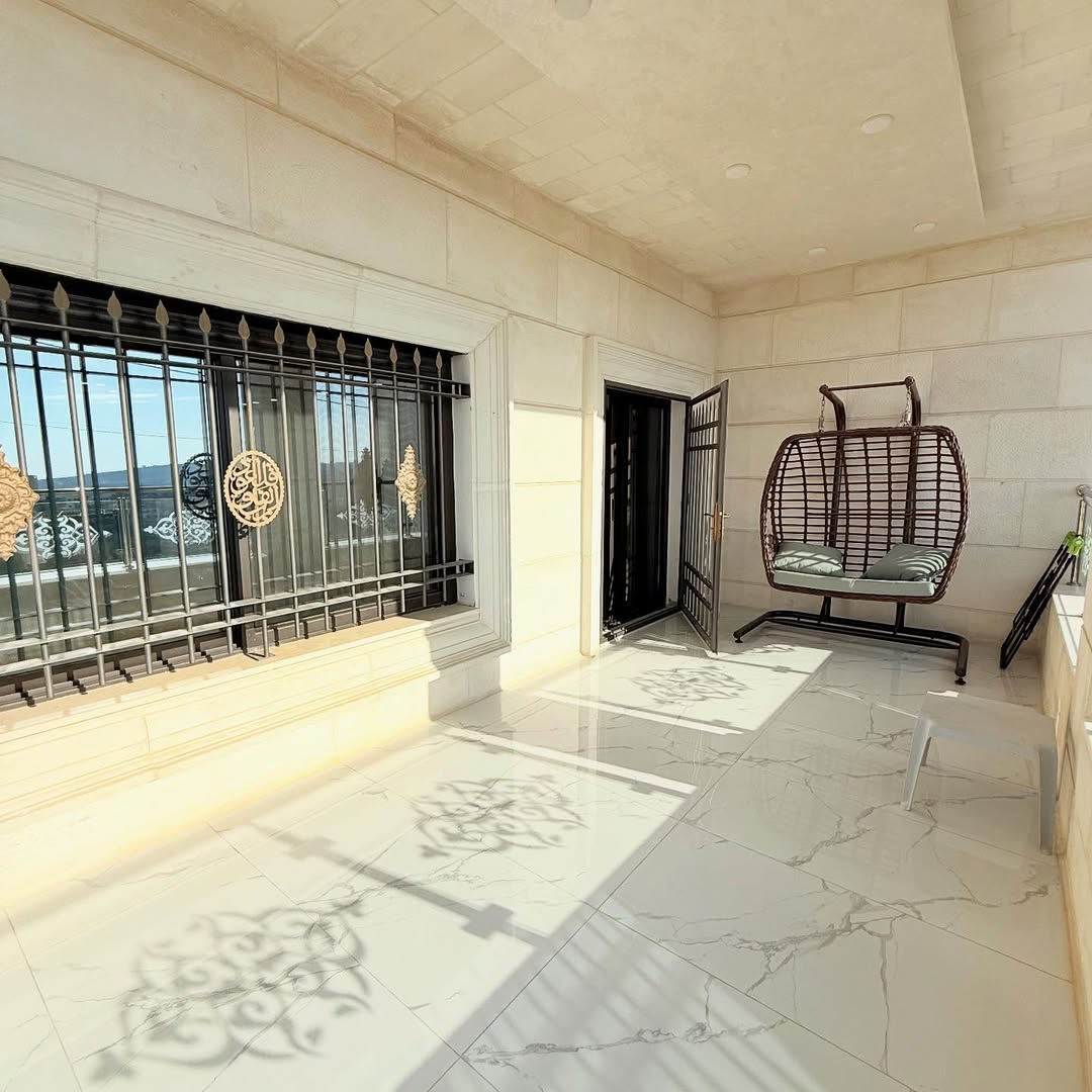 Villa with a land area of 761 sqm.